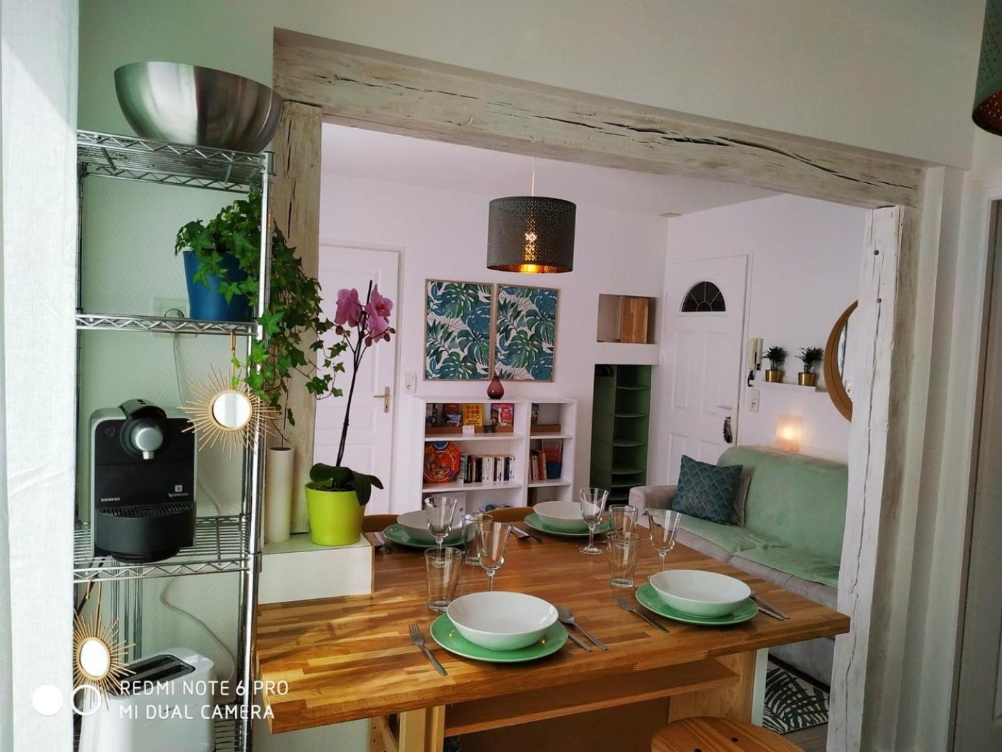 Apartment 2 Min Walk From Train Station And Center Of